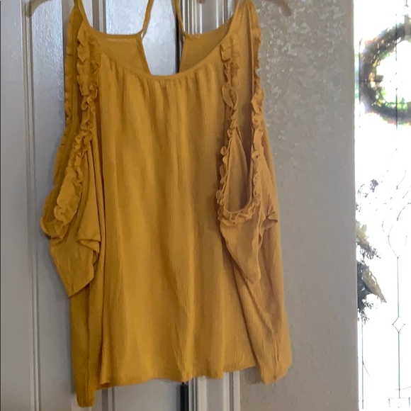 Top - Picture 2 of 2